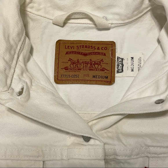 Levi’s Ex-Boyfriend White Cell Trucker Jean Jacket - off white - Picture 5 of 5